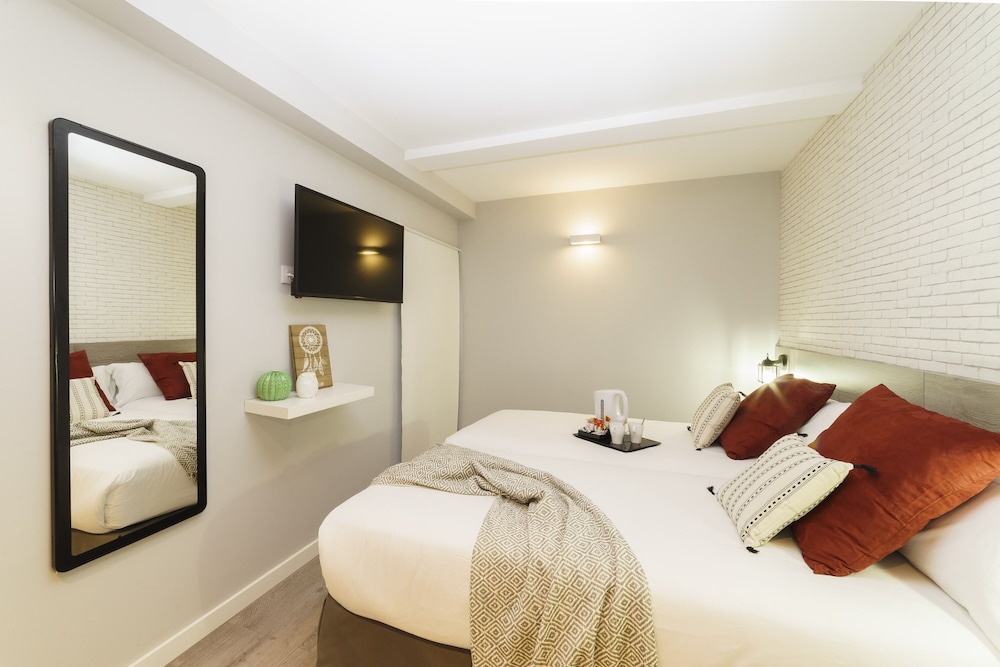 Wander by Pillow Hostal 9