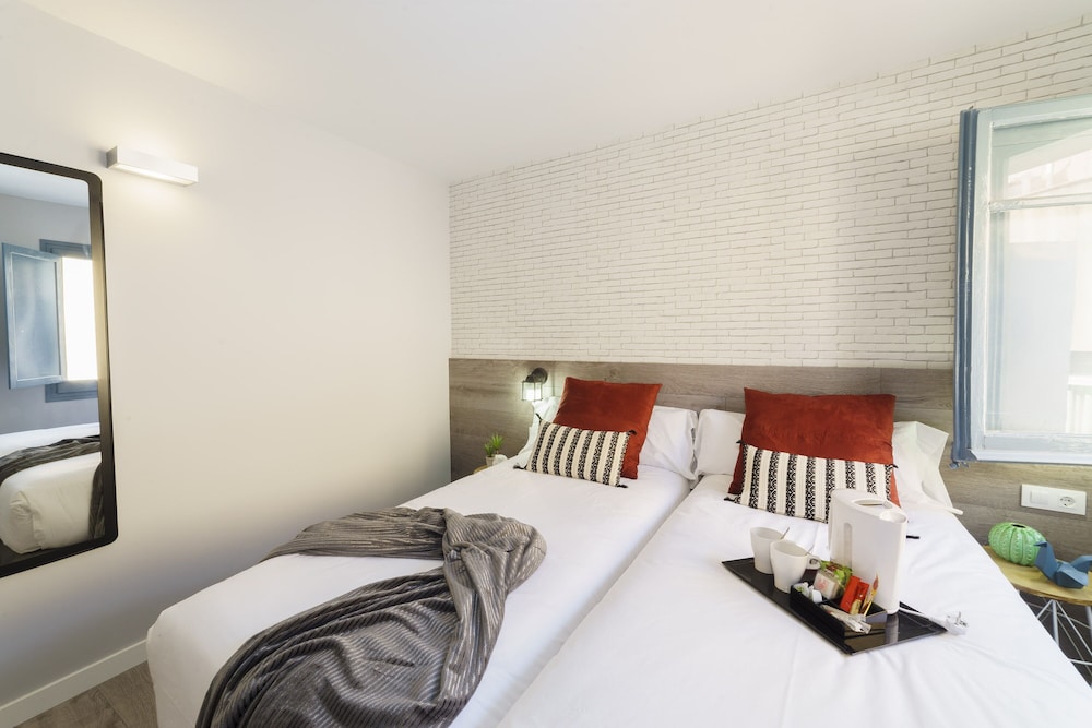 Wander by Pillow Hostal 7