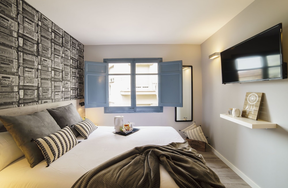 Wander by Pillow Hostal 1