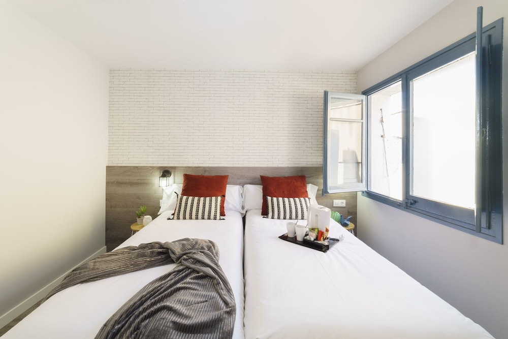 Wander by Pillow Hostal 11