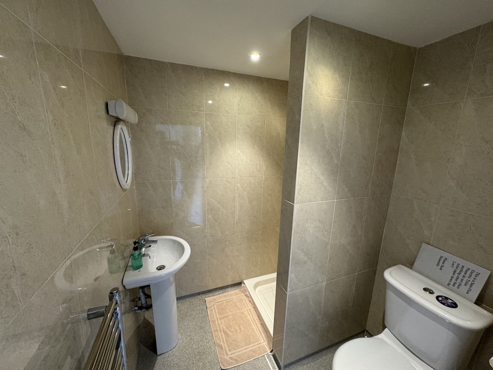 Hookwood Lodge 23