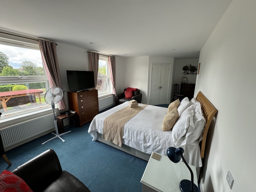 Hookwood Lodge 4