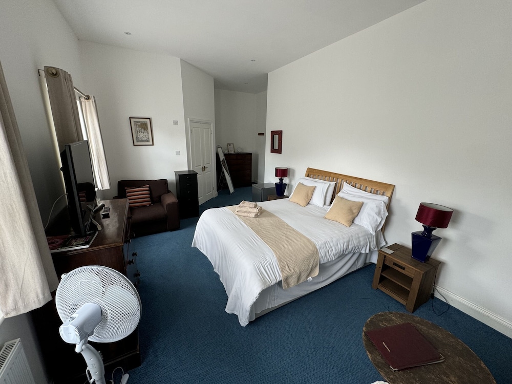 Hookwood Lodge 8