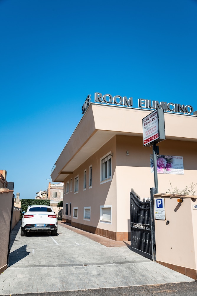Suite Room Fiumicino 23