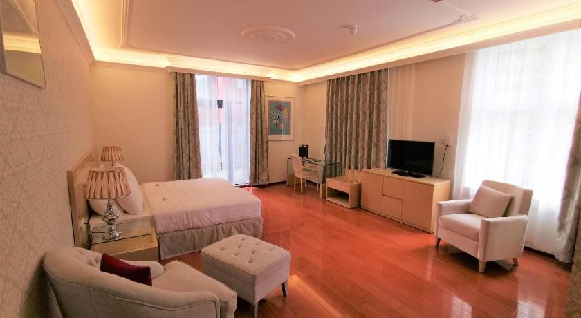 Chasse Hotel 18