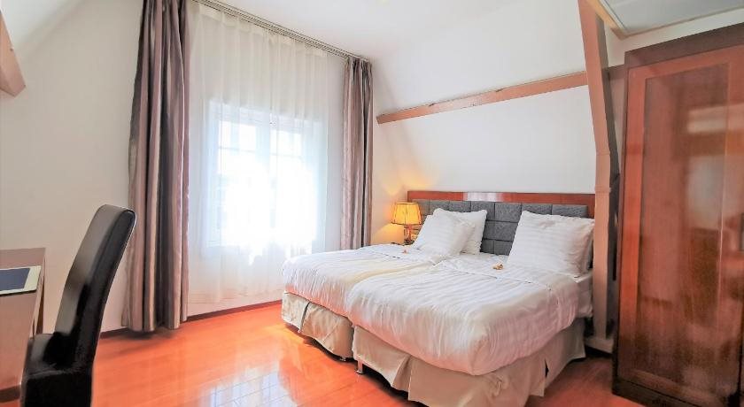 Chasse Hotel 5