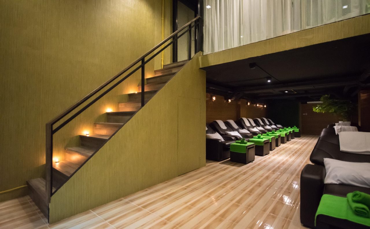 Sovereign Group Hotel @ Pratunam Bangkok 6