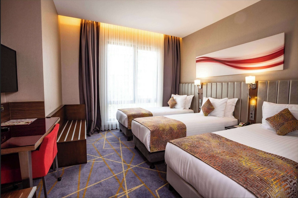 Ramada by Wyndham Istanbul Alibeykoy 11