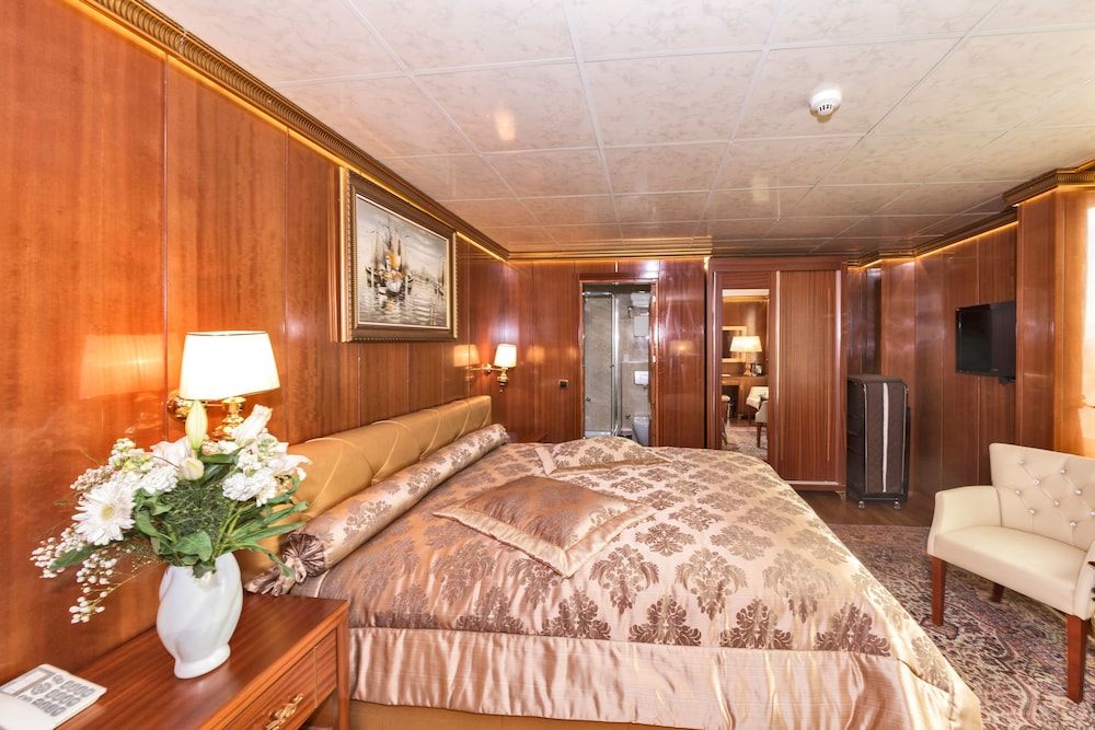 Aura Marina Hotel 14