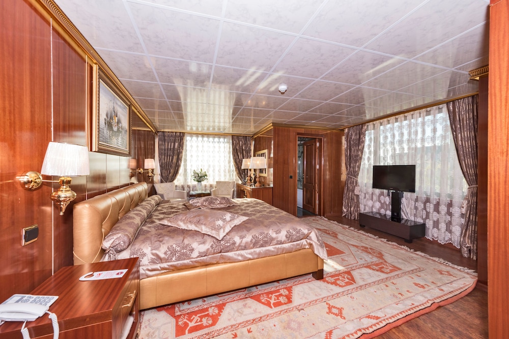 Aura Marina Hotel 16