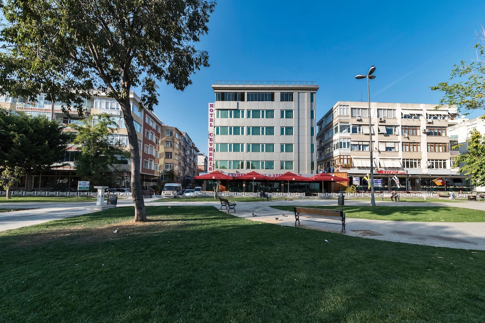 Aura Marina Hotel 1
