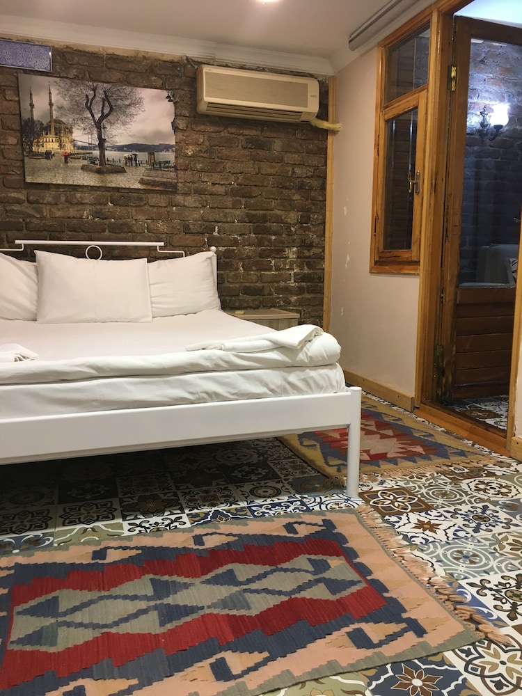 Jasmine Apartment 2