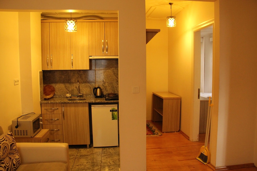 Jasmine Apartment 9