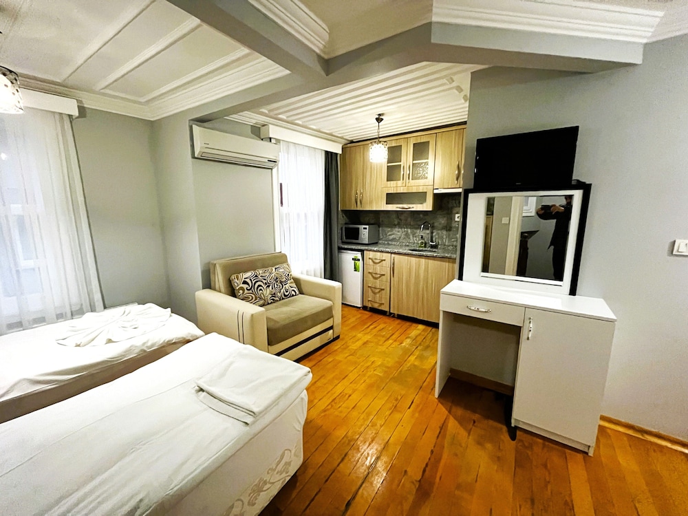 Jasmine Apartment 4