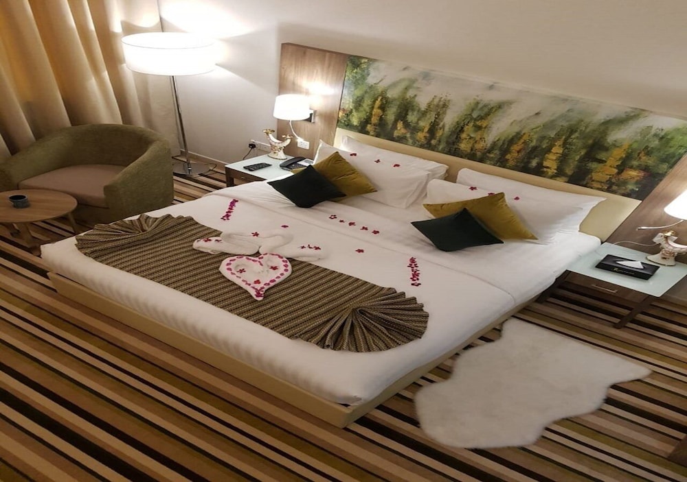 Royal View Hotel 8