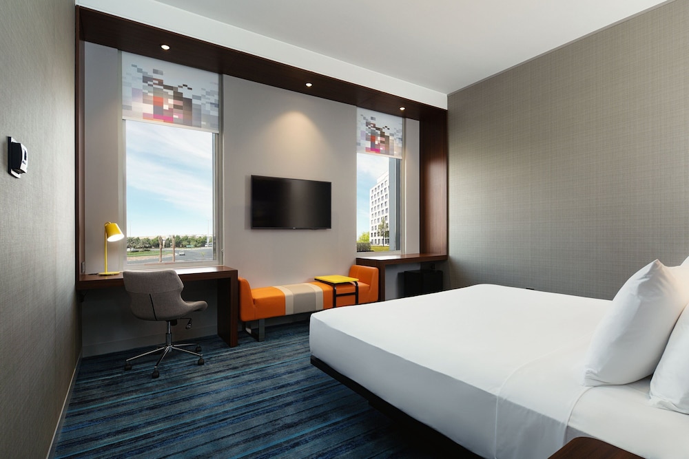 Aloft Dubai South 8