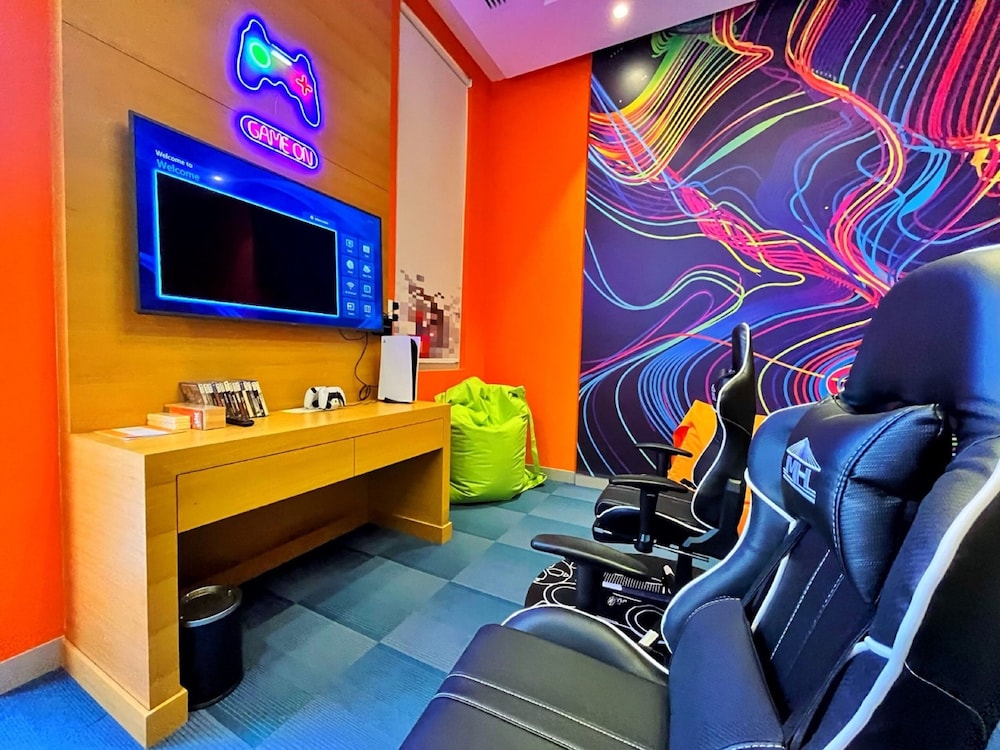 Aloft Dubai South 23