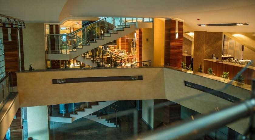 Avenue Hotel Baku 11