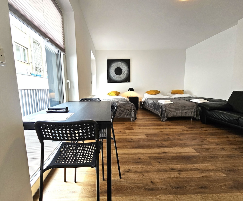 Tolstov-Hotels Old Town Burgplatz Apartment 18