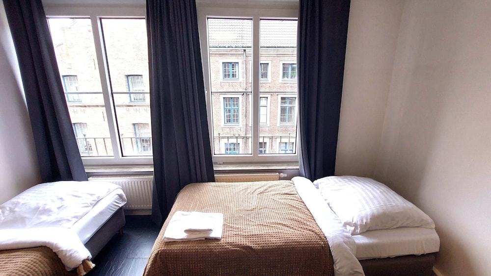Tolstov-Hotels Old Town Burgplatz Apartment 16