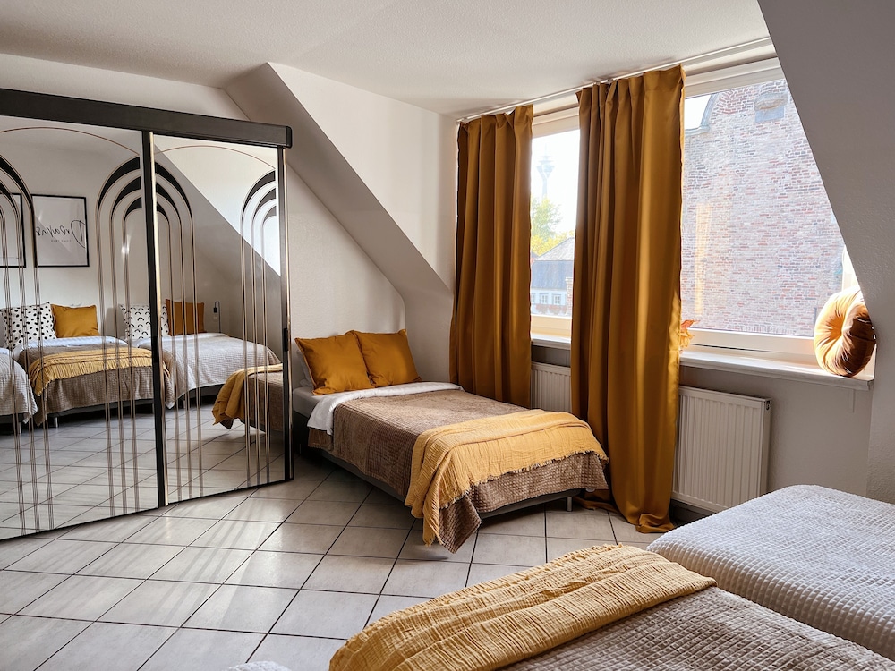 Tolstov-Hotels Old Town Burgplatz Apartment 14