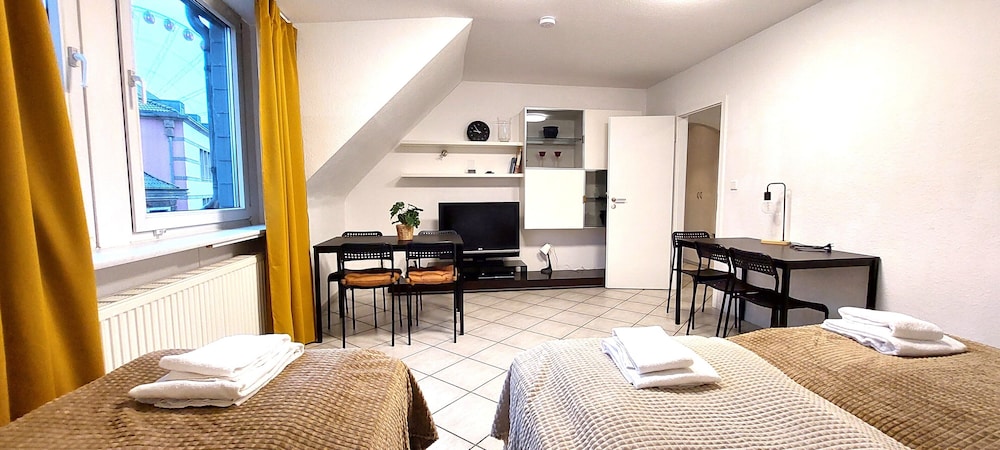 Tolstov-Hotels Old Town Burgplatz Apartment 8