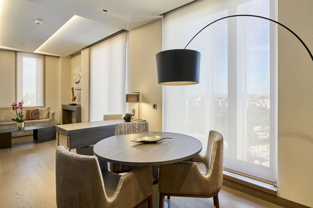 VP Plaza España Design 24