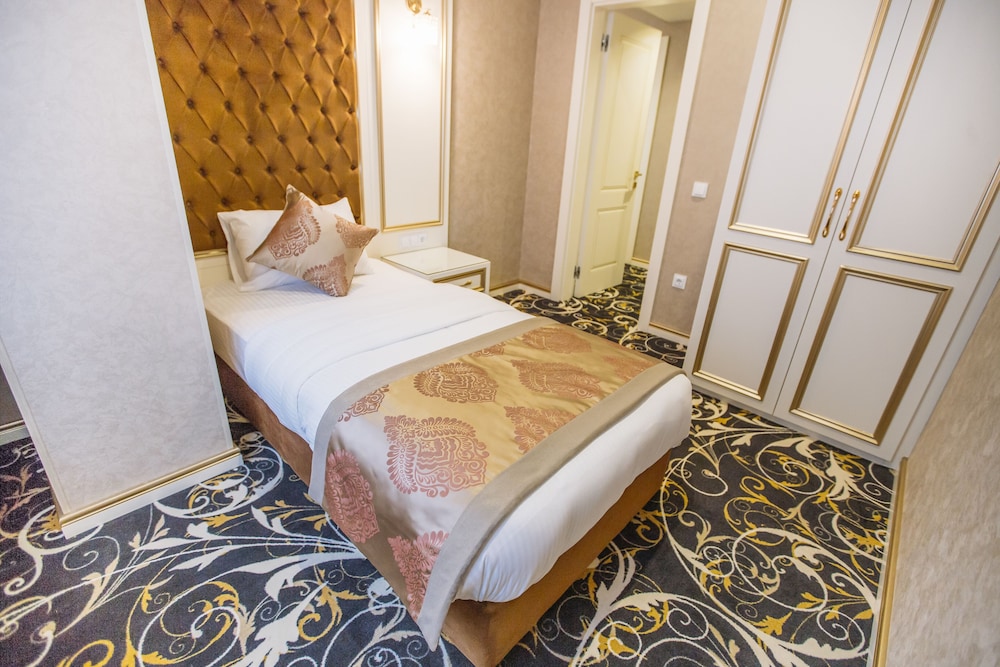 Gold Tbilisi Hotel 12