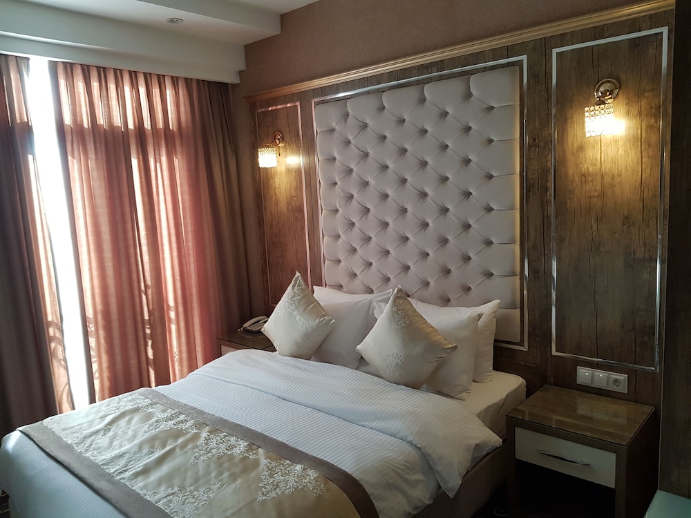 Gold Tbilisi Hotel 15