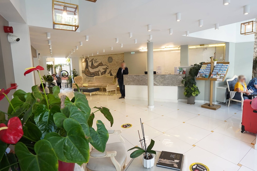 Acropolian Spirit Boutique Hotel 7
