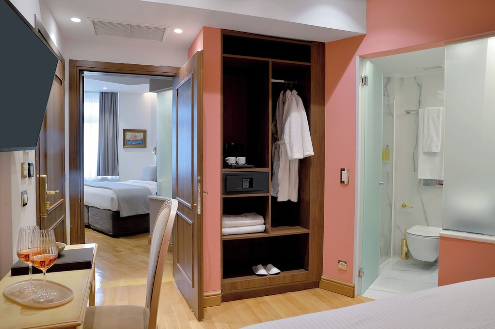 Acropolian Spirit Boutique Hotel 24