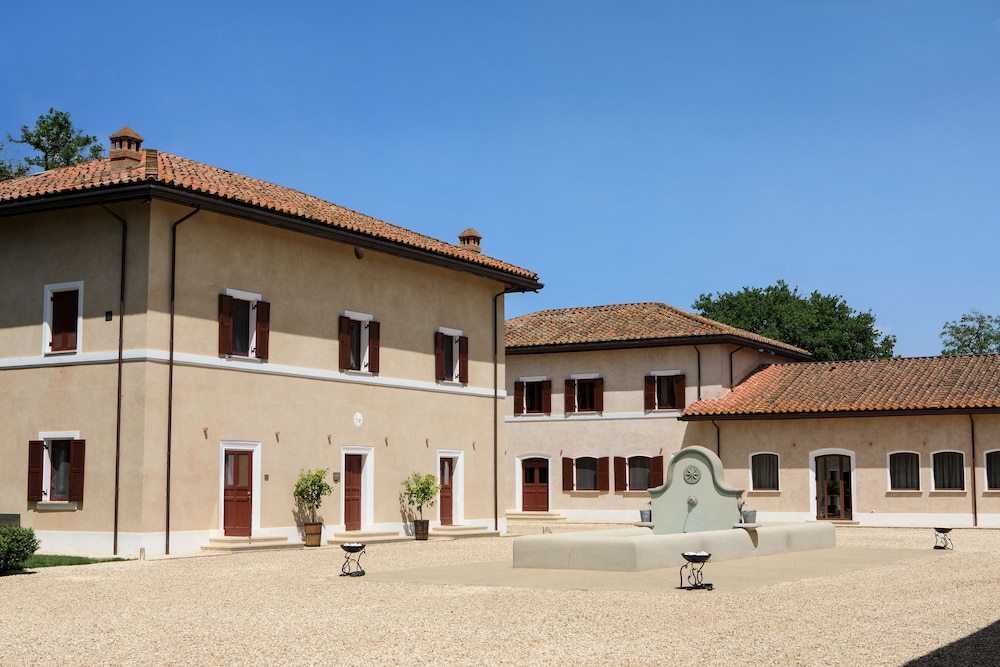 Borgo Pallavicini Mori 10