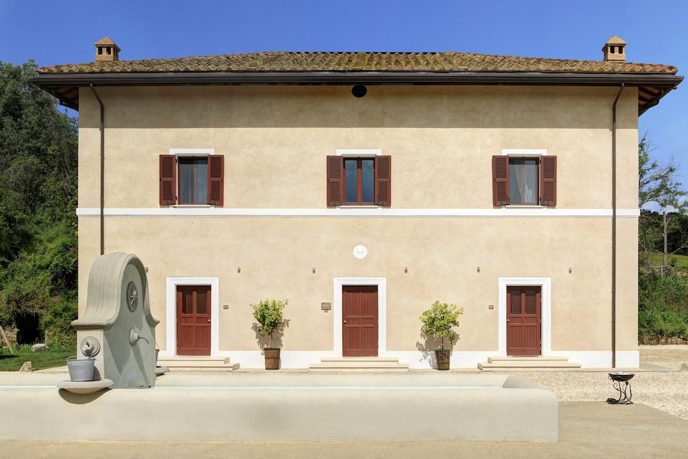 Borgo Pallavicini Mori 9