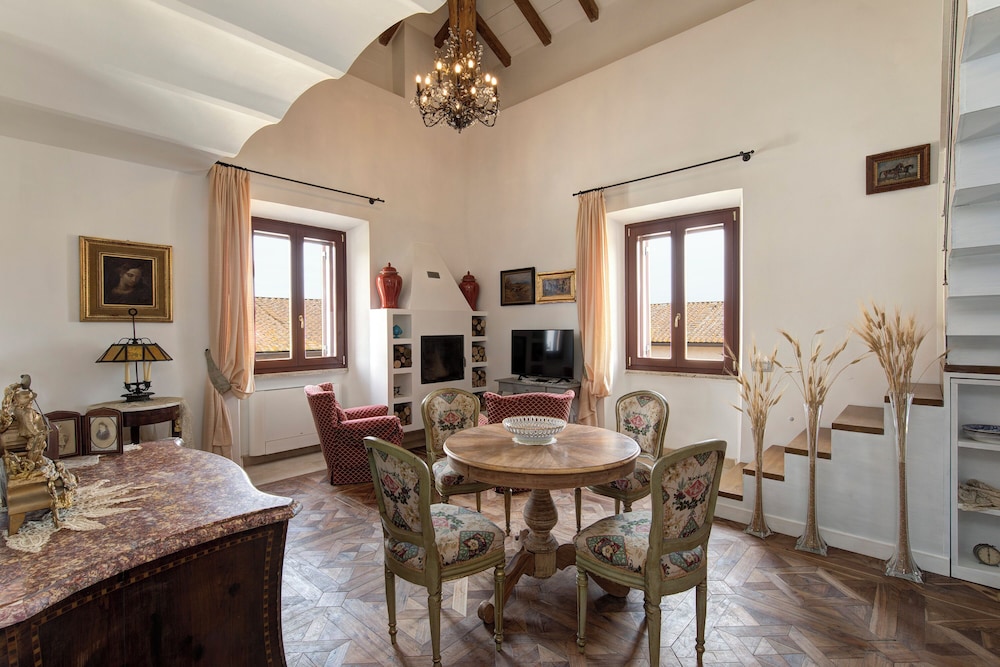 Borgo Pallavicini Mori 20