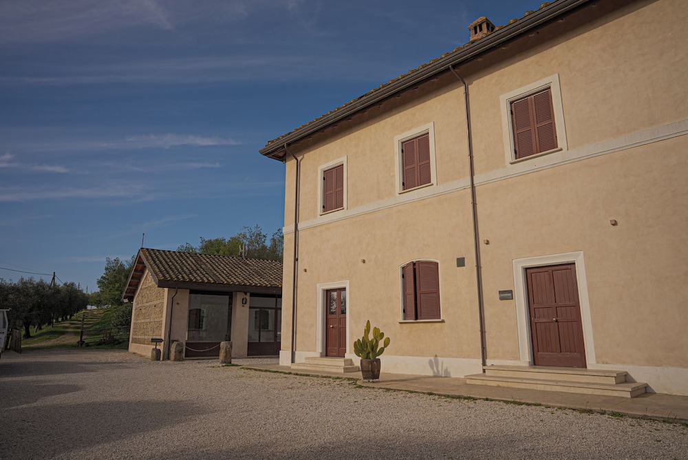 Borgo Pallavicini Mori 4