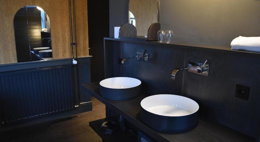 Hotel Frank since 1666 2