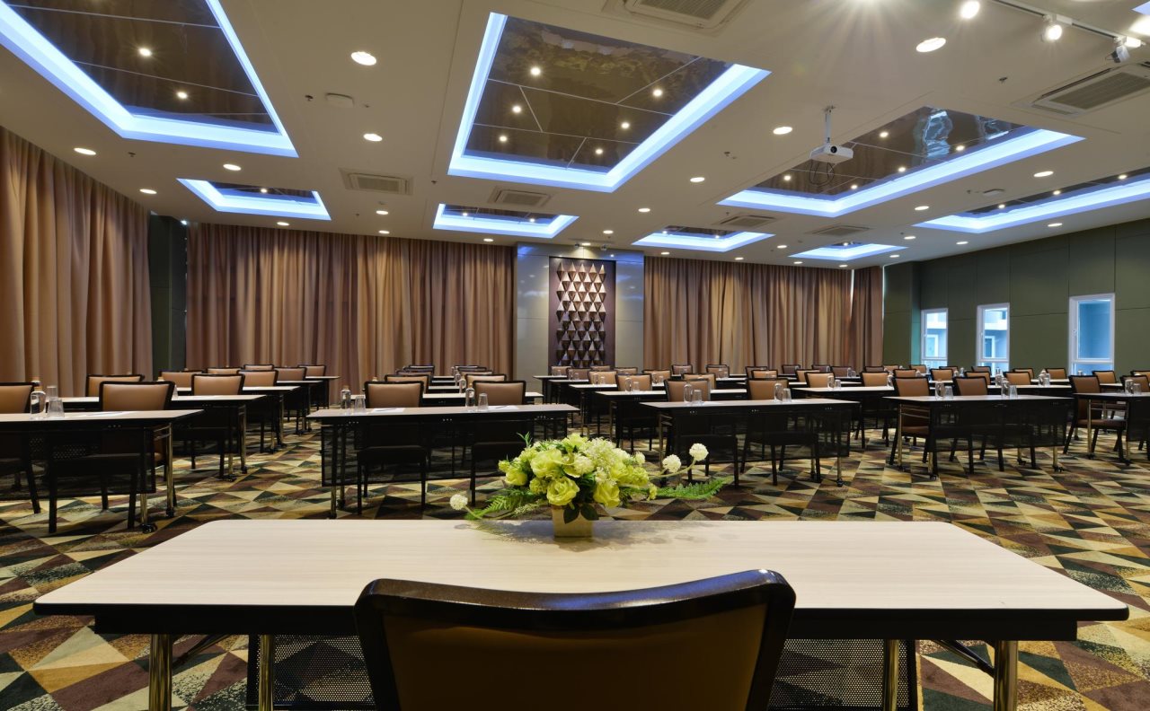 Le D'Tel Hotel & Conference 19