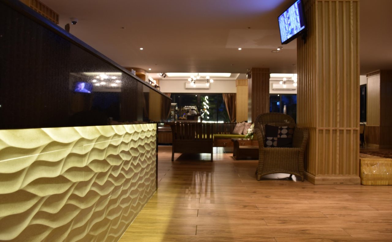 Golden Foyer Suvarnabhumi Airport Hotel 9