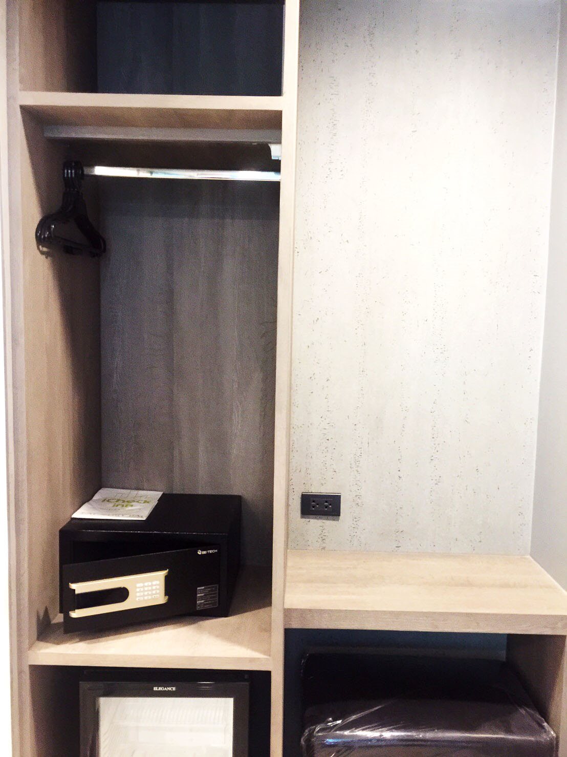 Studio Ekamai 19