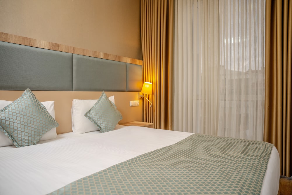 Mari Suites Hotel 13