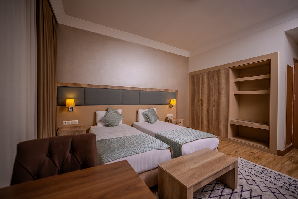 Mari Suites Hotel 4