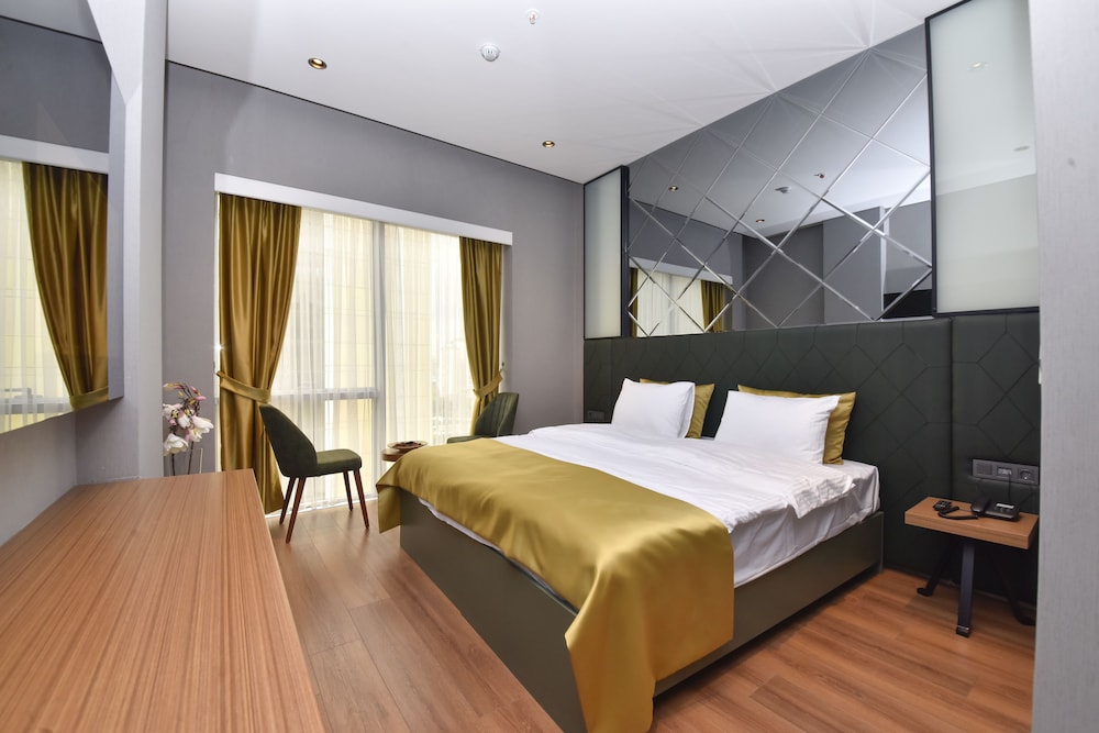 Atacity Hotel 24