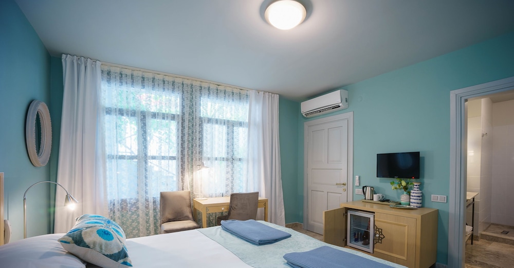 Delight Deluxe Boutique Hotel 20