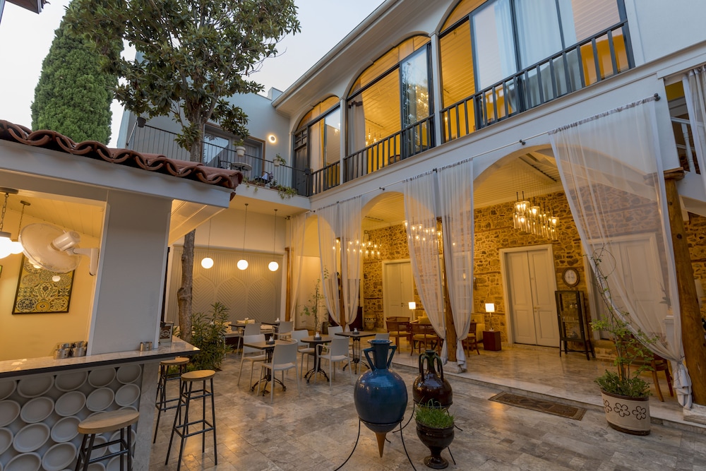 Delight Deluxe Boutique Hotel 1