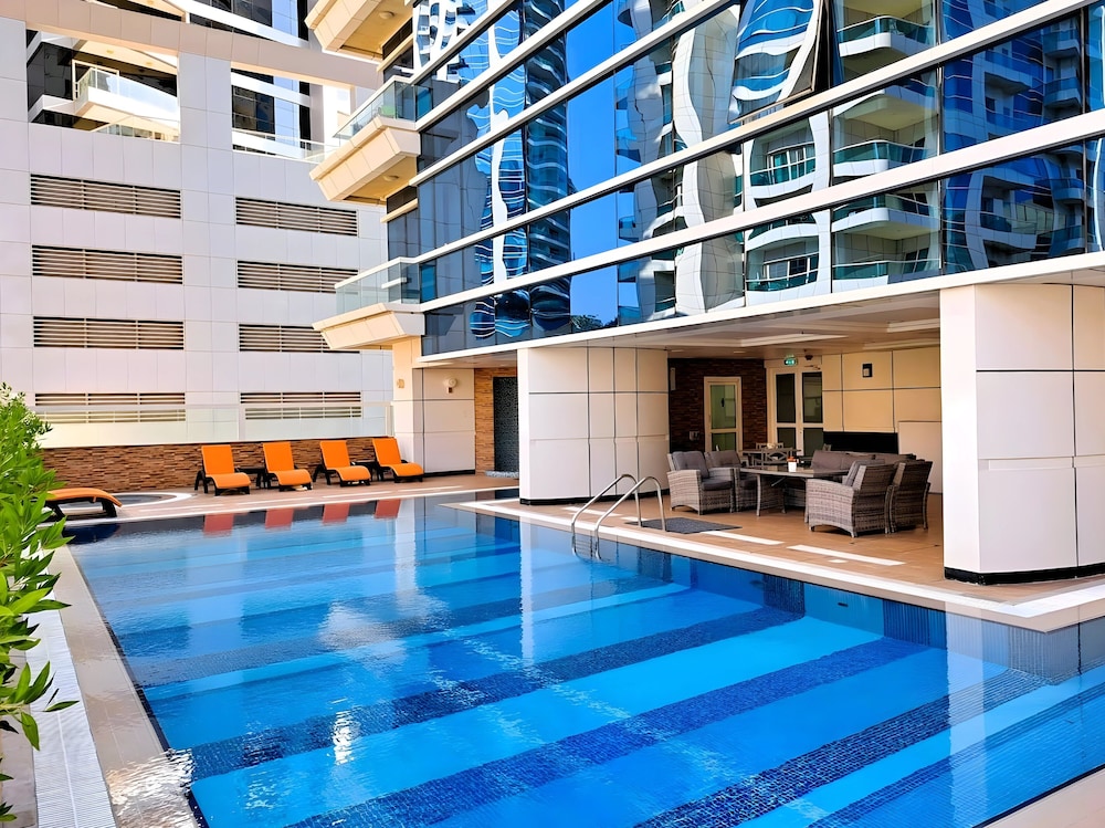 Barceló Residences Dubai Marina 1