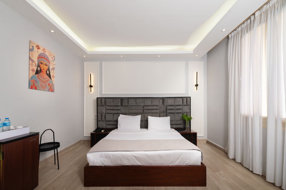 Capital Hotel 20