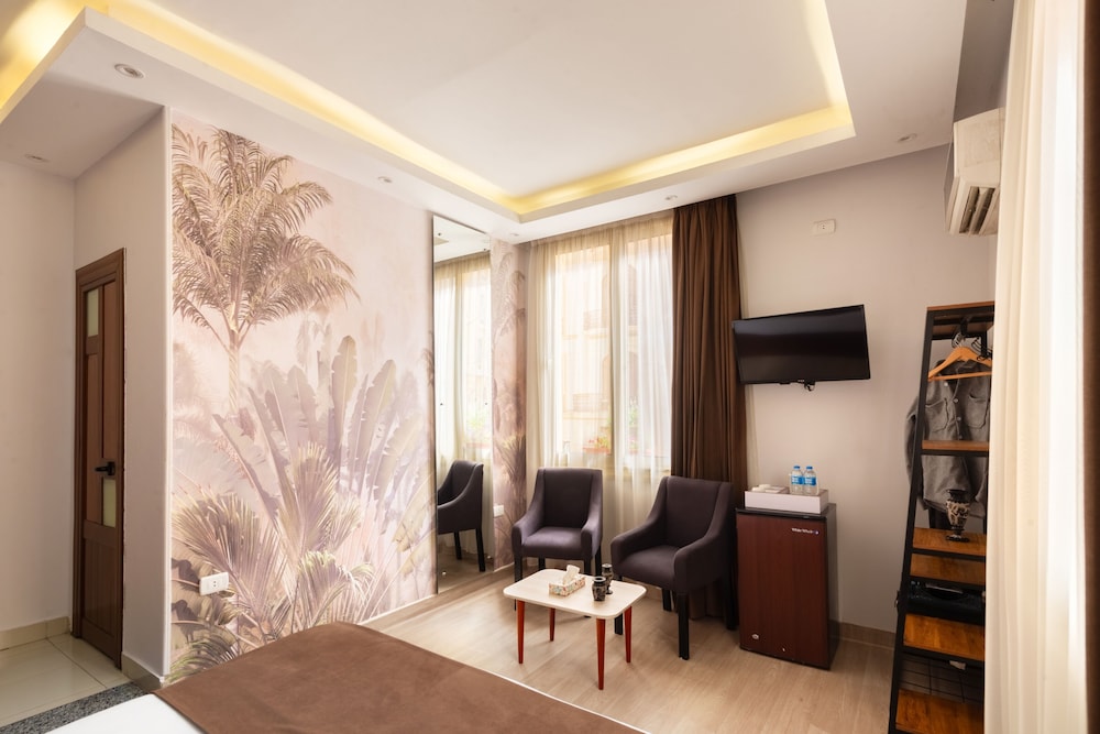 Capital Hotel 10