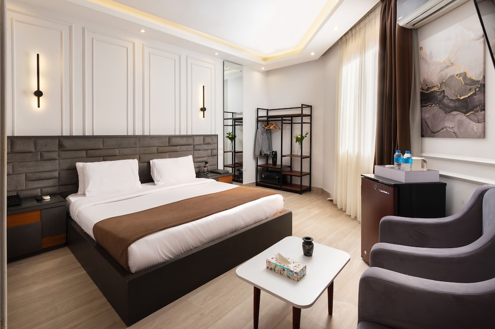 Capital Hotel 1
