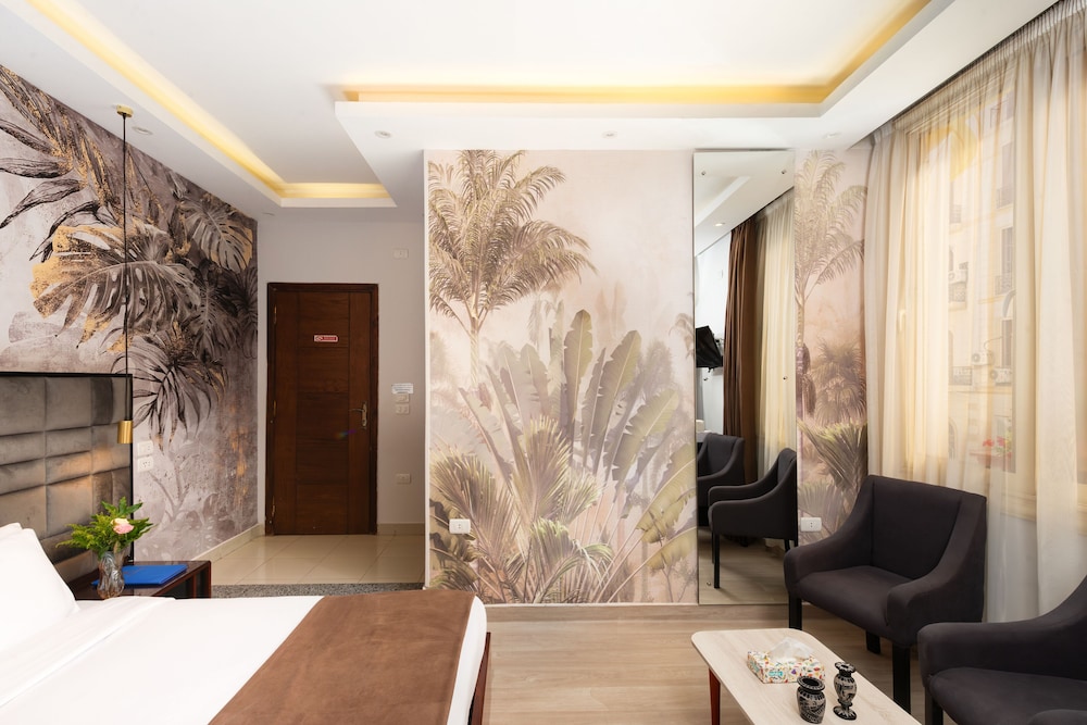 Capital Hotel 11