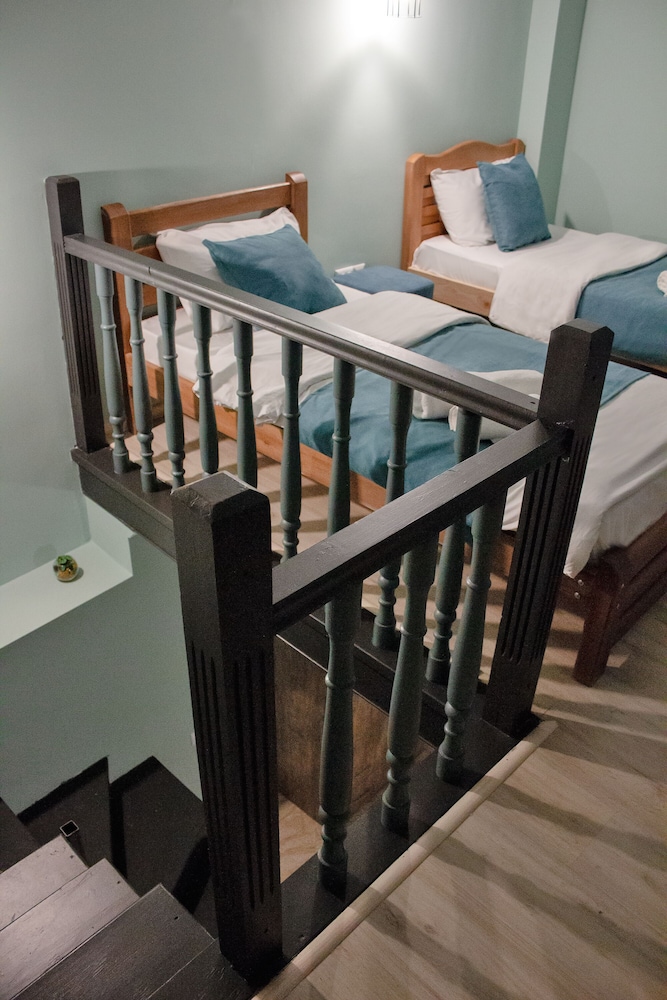 Check Point Hotel 14
